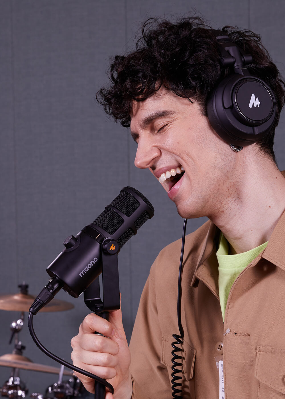 maono pd400x dynamic microphone