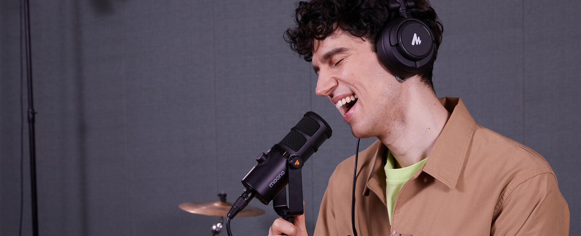 maono pd400x dynamic microphone